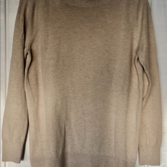 SOLD! LOFT | Shoulder Button Tunic Sweater Oat - Picture 4 of 6
